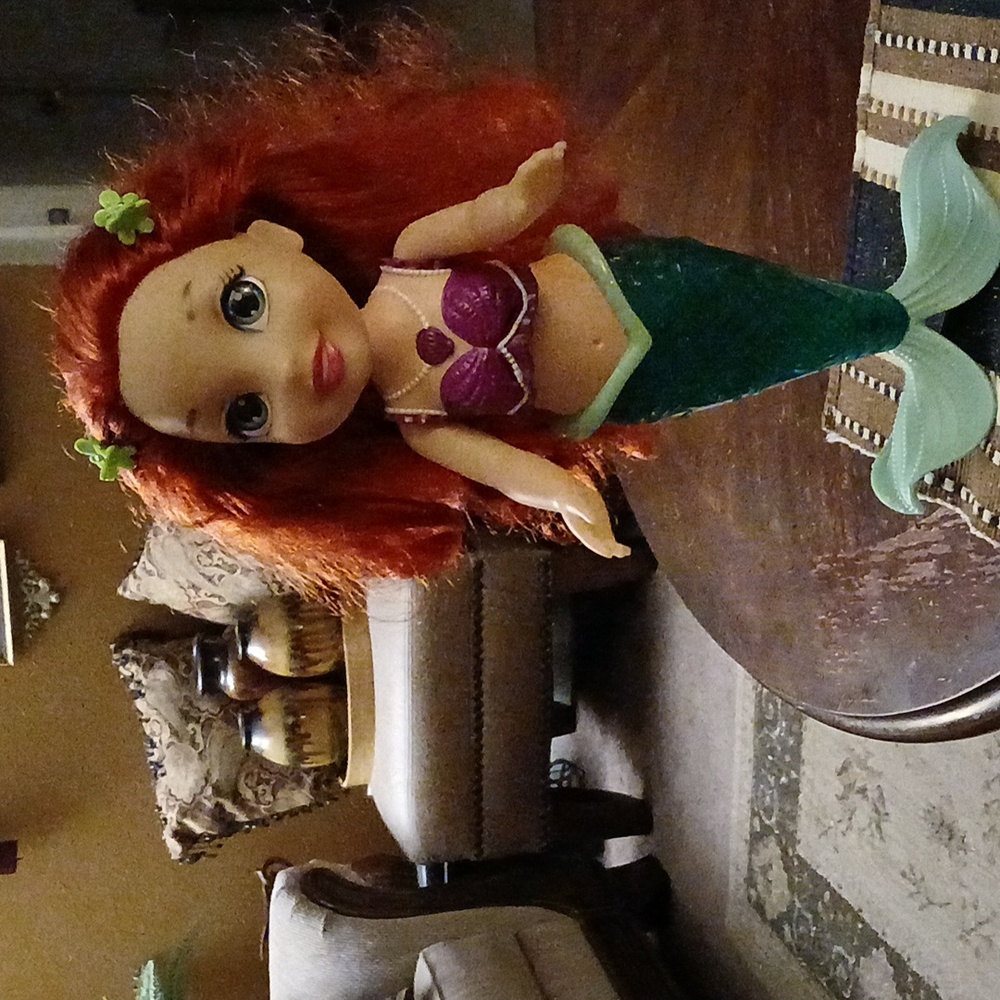 SINGING ARIEL